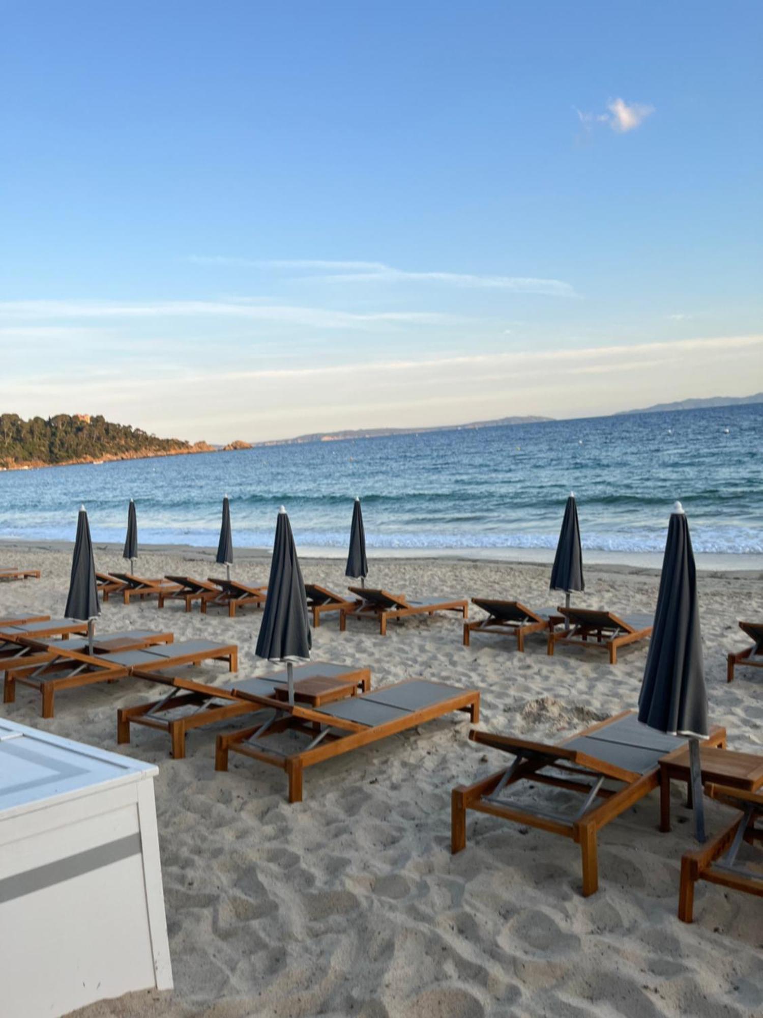 Joli Apartemo O Centro Le Lavandou Bagian luar foto