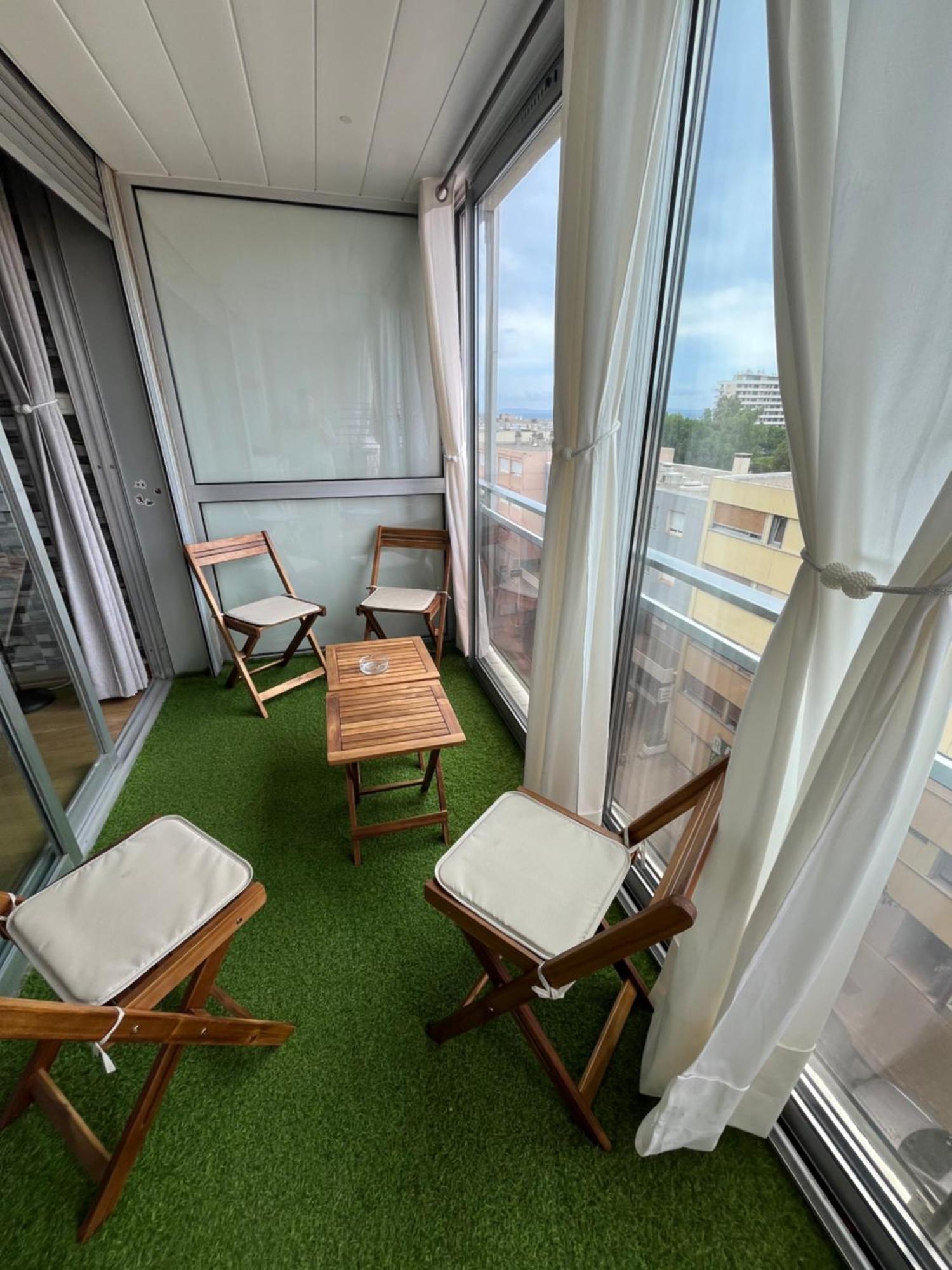 Joli Apartemo O Centro Le Lavandou Bagian luar foto